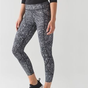 Lululemon Tight Stuff Tight II - Splatter White Black / Black
